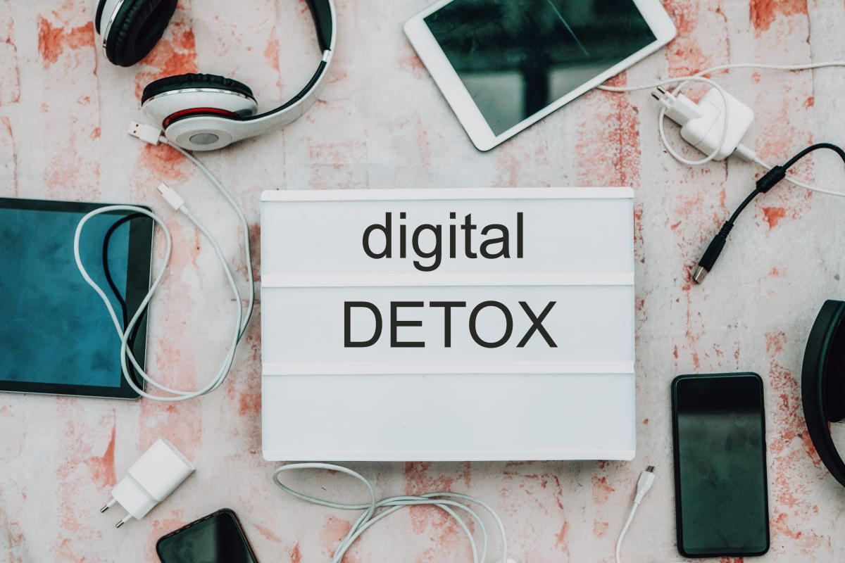 Digital Detox: The Art of Mindful Pause and Soul